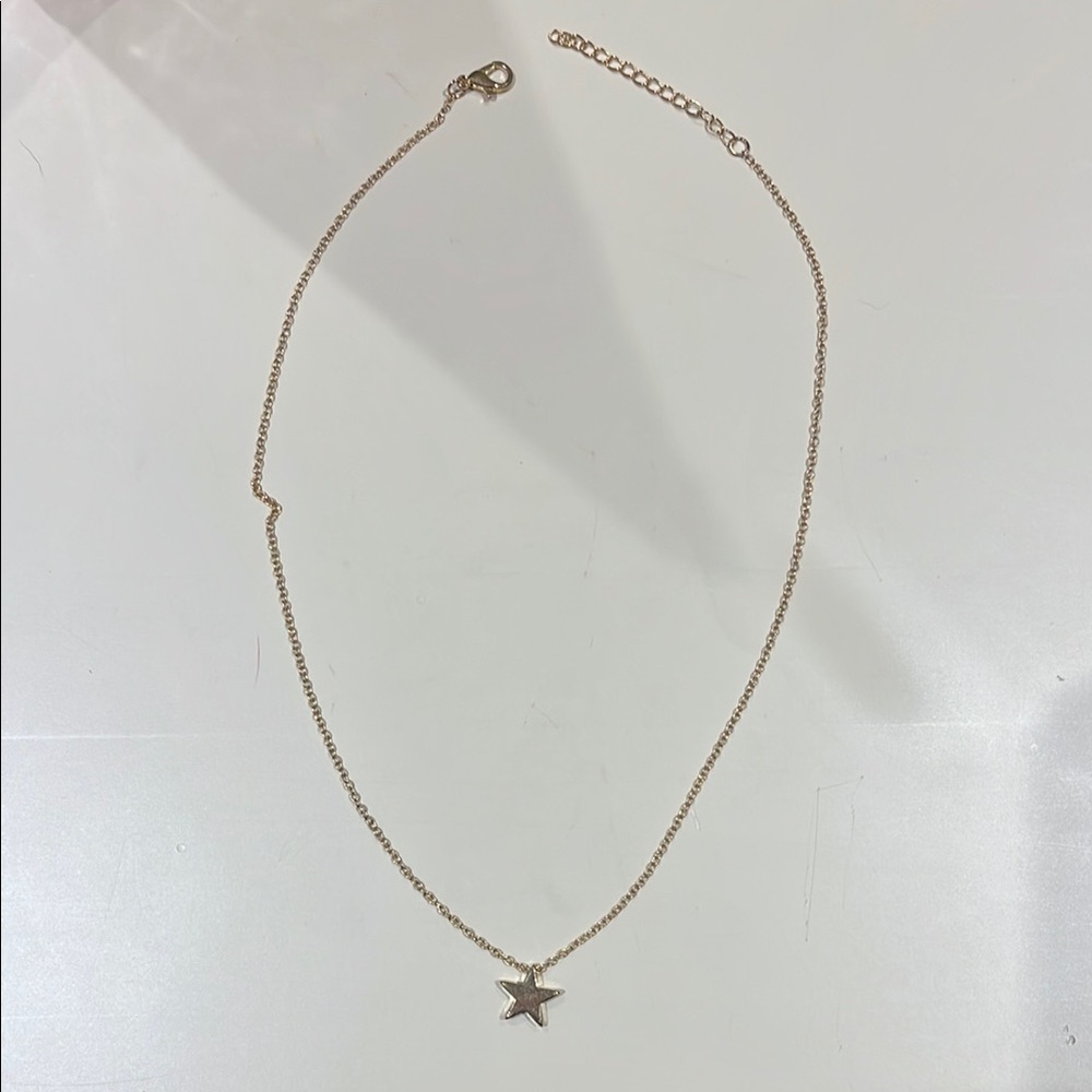Gold Star Pendant Necklace
